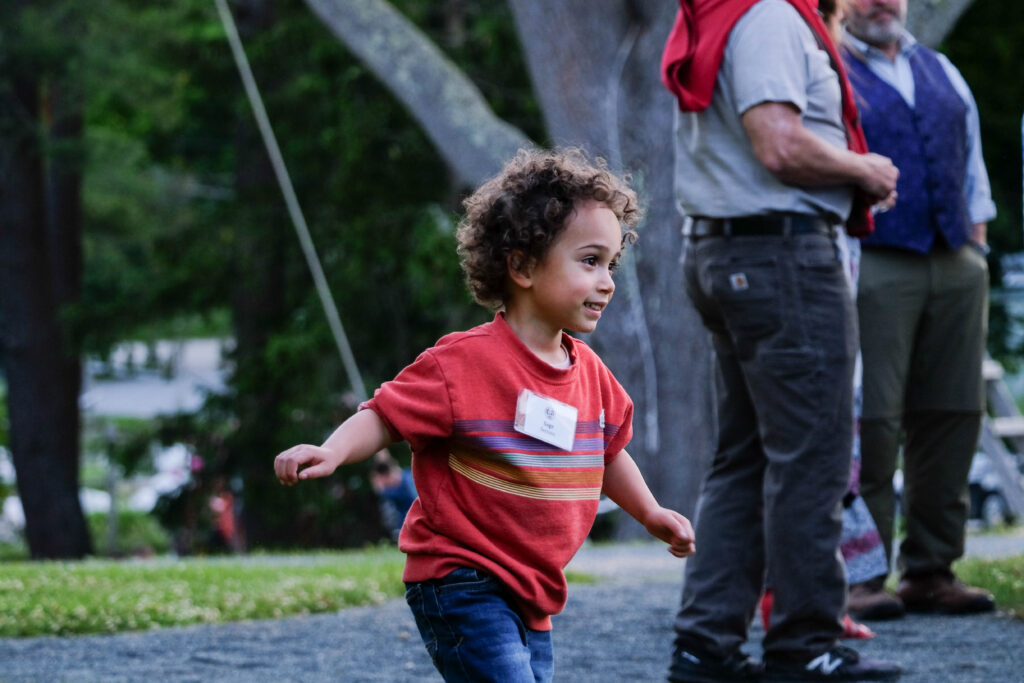 Alumni Weekend child running